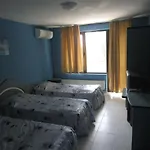 Papagal Hostel *