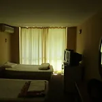 Papagal Hostel *
