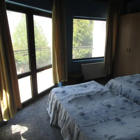 Hostel Papagal *