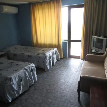 Hostel Papagal Várna