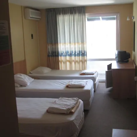 Hostel Papagal Várna