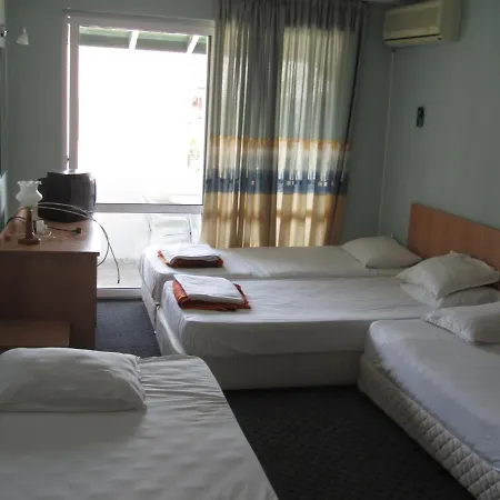 Hostel Papagal Várna
