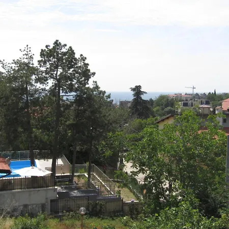 Hostel Papagal Varna