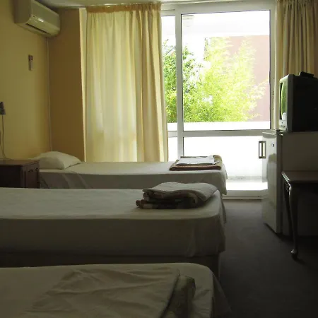 Papagal Hostel *