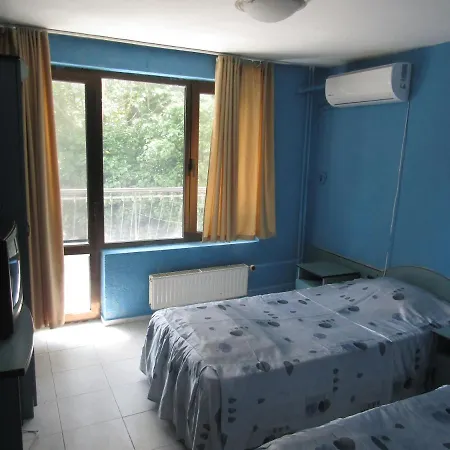 Hostel Papagal *