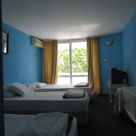 Papagal Hostel *