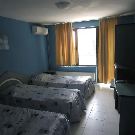 Papagal Hostel *