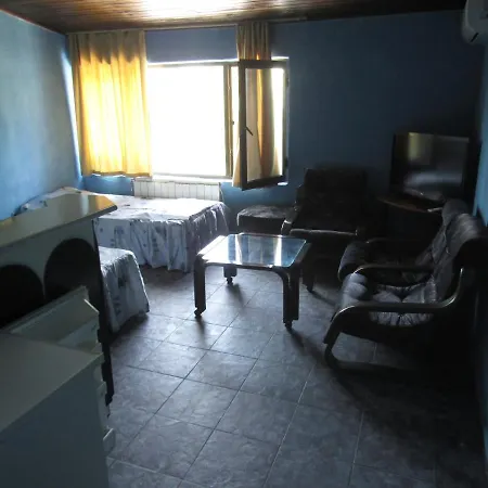 Papagal Hostel *