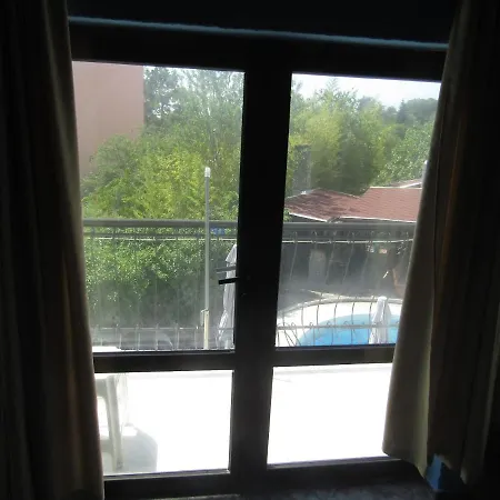 Hostel Papagal